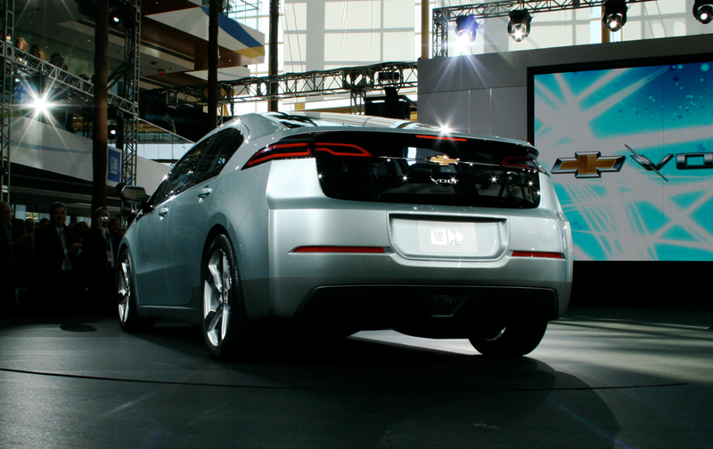 Illustration for article titled GM Requested Paramount Include Chevy Volt In Transformers Sequel "At Last Minute"